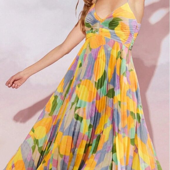 Yellow Boho Women's Floral Print Pleated Spaghetti Strap Sexy V-Neck Sundress - Picture 4 of 8